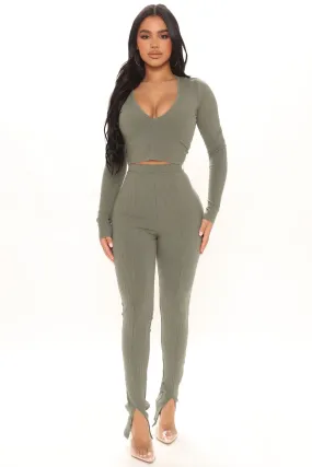 Anaith Snatched Legging - Olive 2
