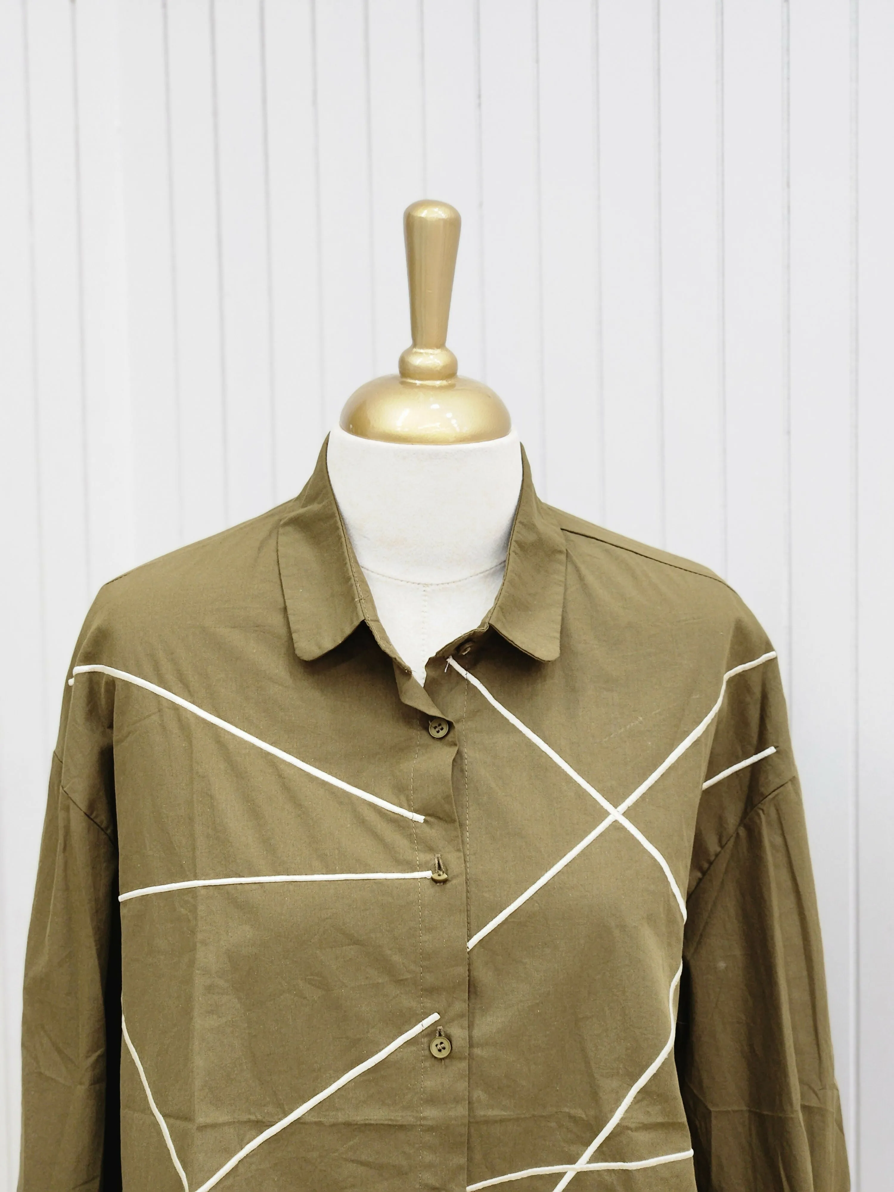Brown crop shirt with off-white