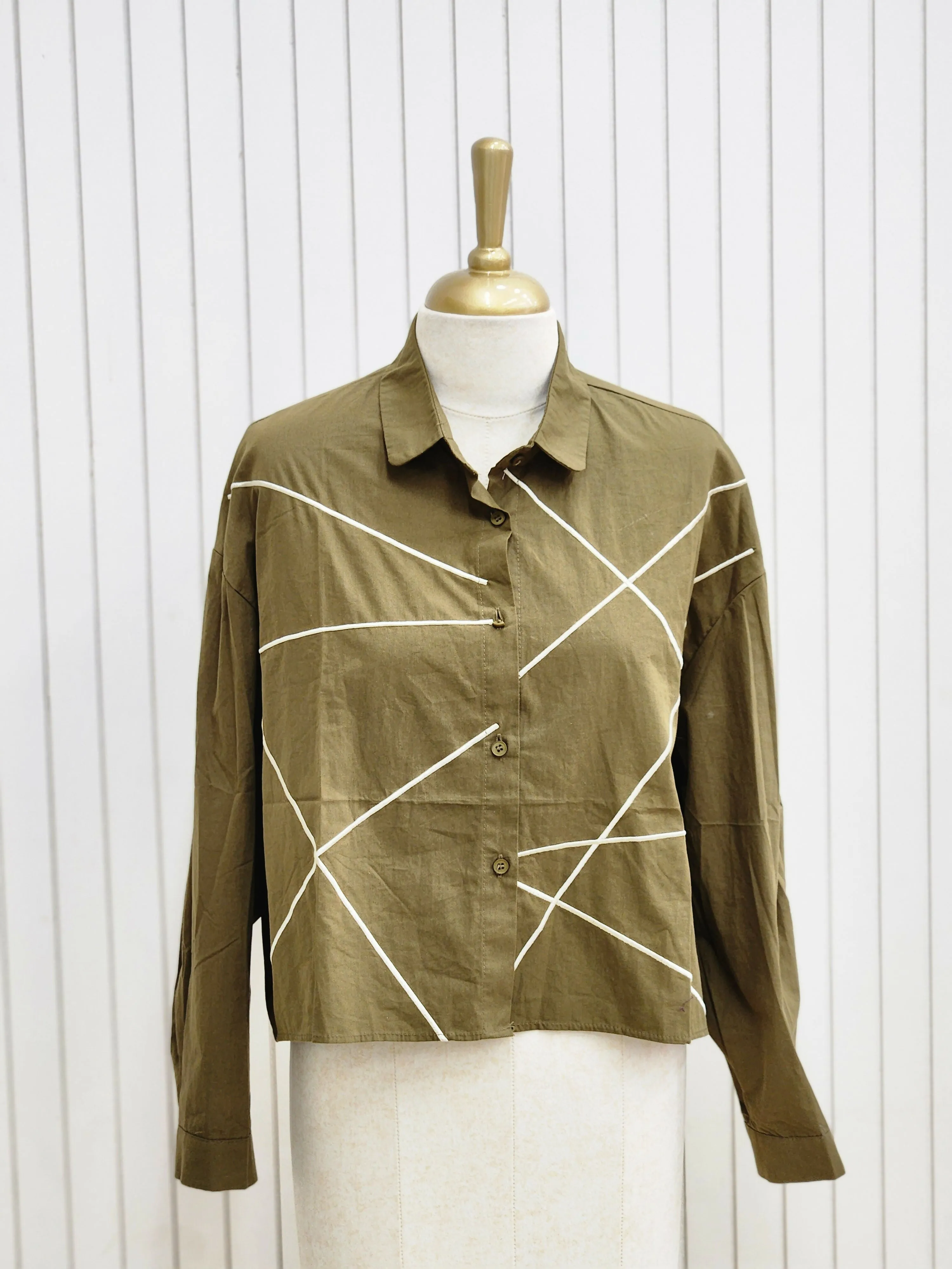 Brown crop shirt with off-white