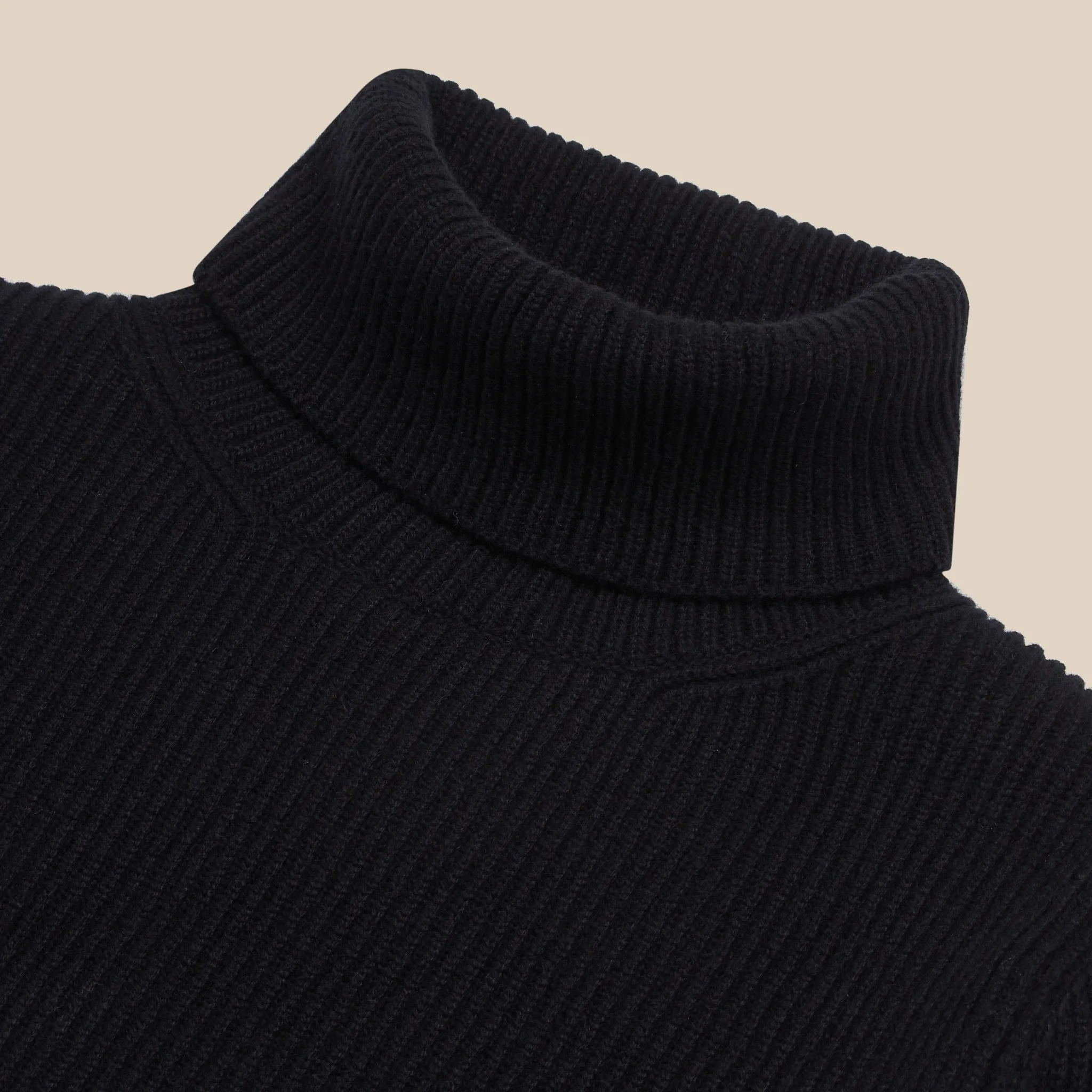 Cashmere ribbed submariner rollneck in black