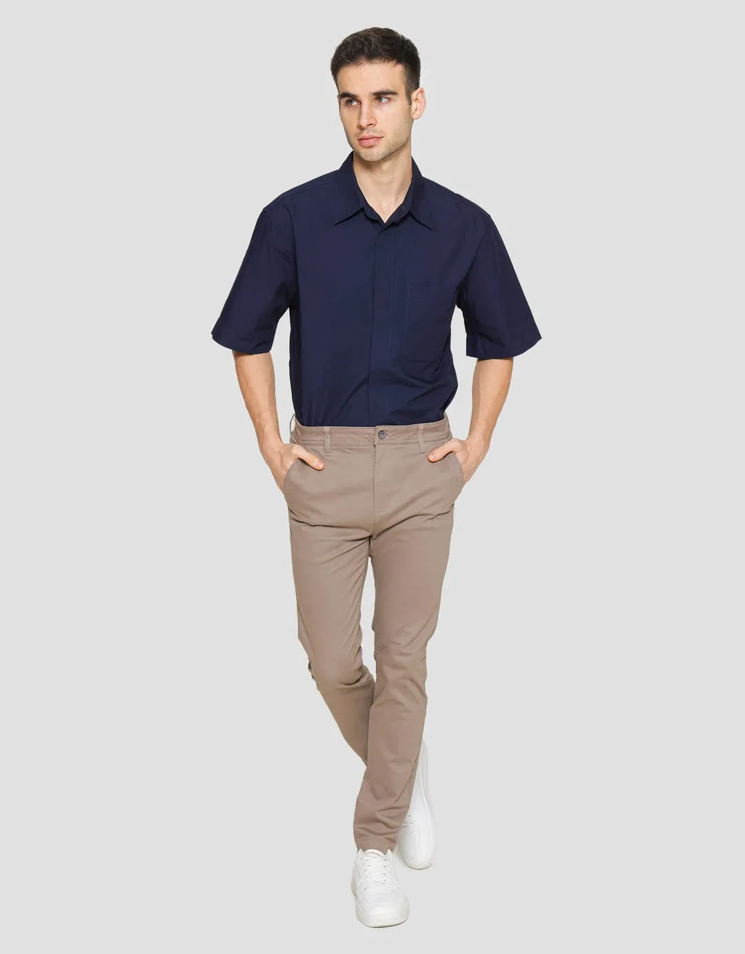 Cole Wove Slim Celana Chinos Pria