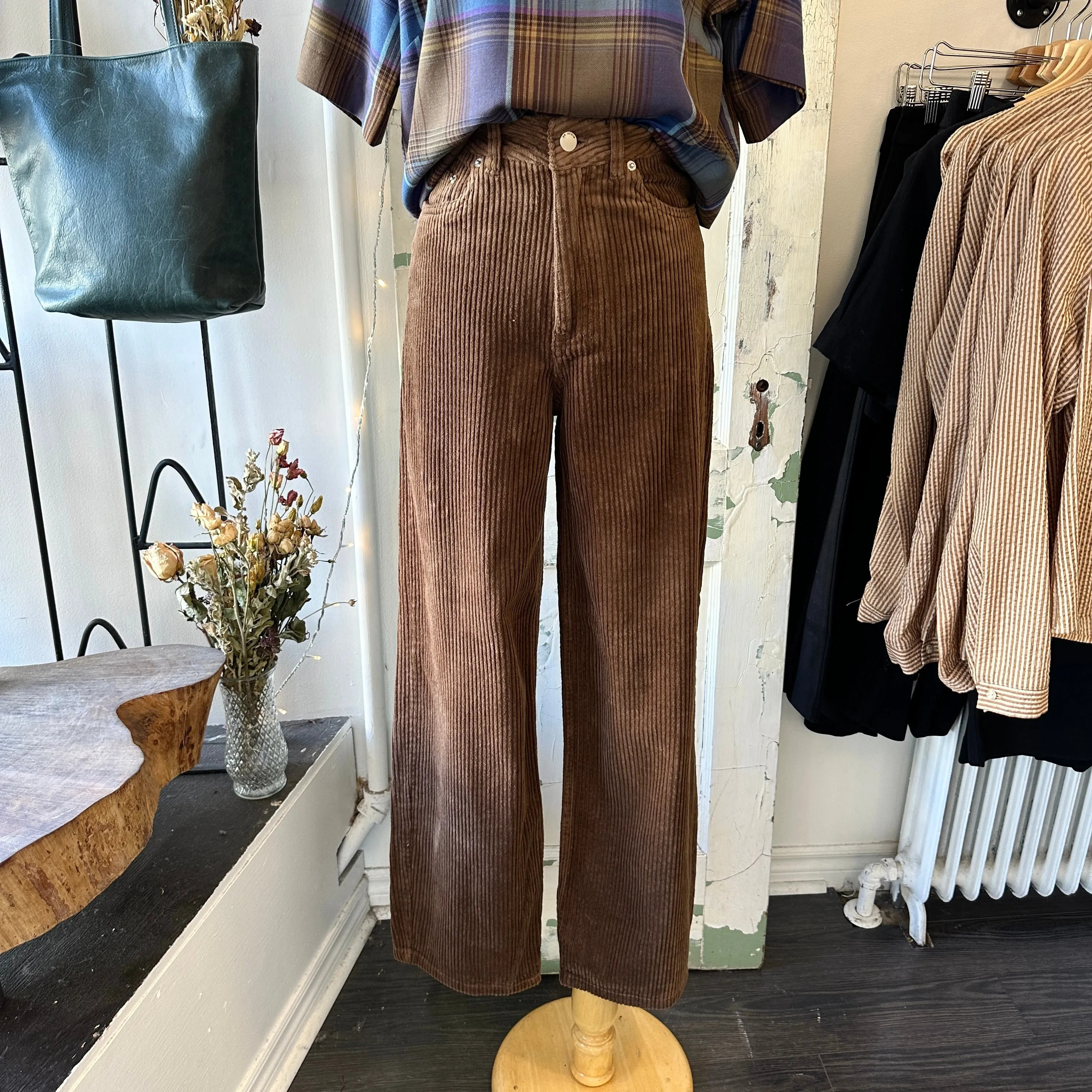 Dr. Denim // Donna Cords Brown
