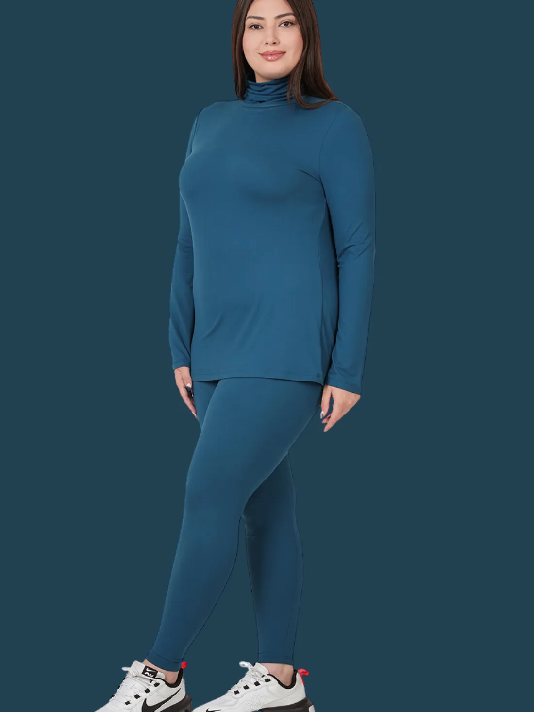 Ensemble haut à col montant en microfibre et leggings