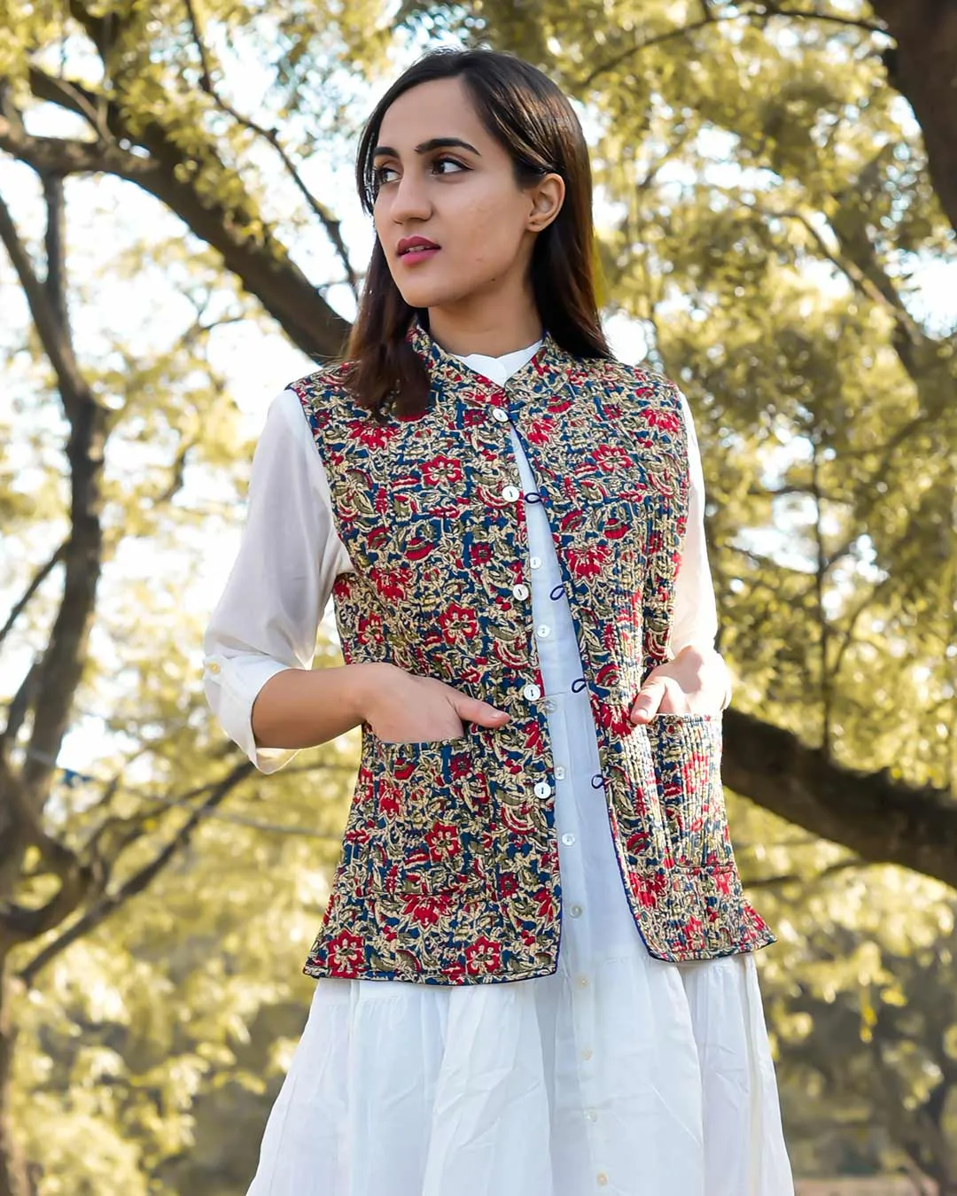 FLORAL BLUE SILK & COTTON QUILTED JACKET