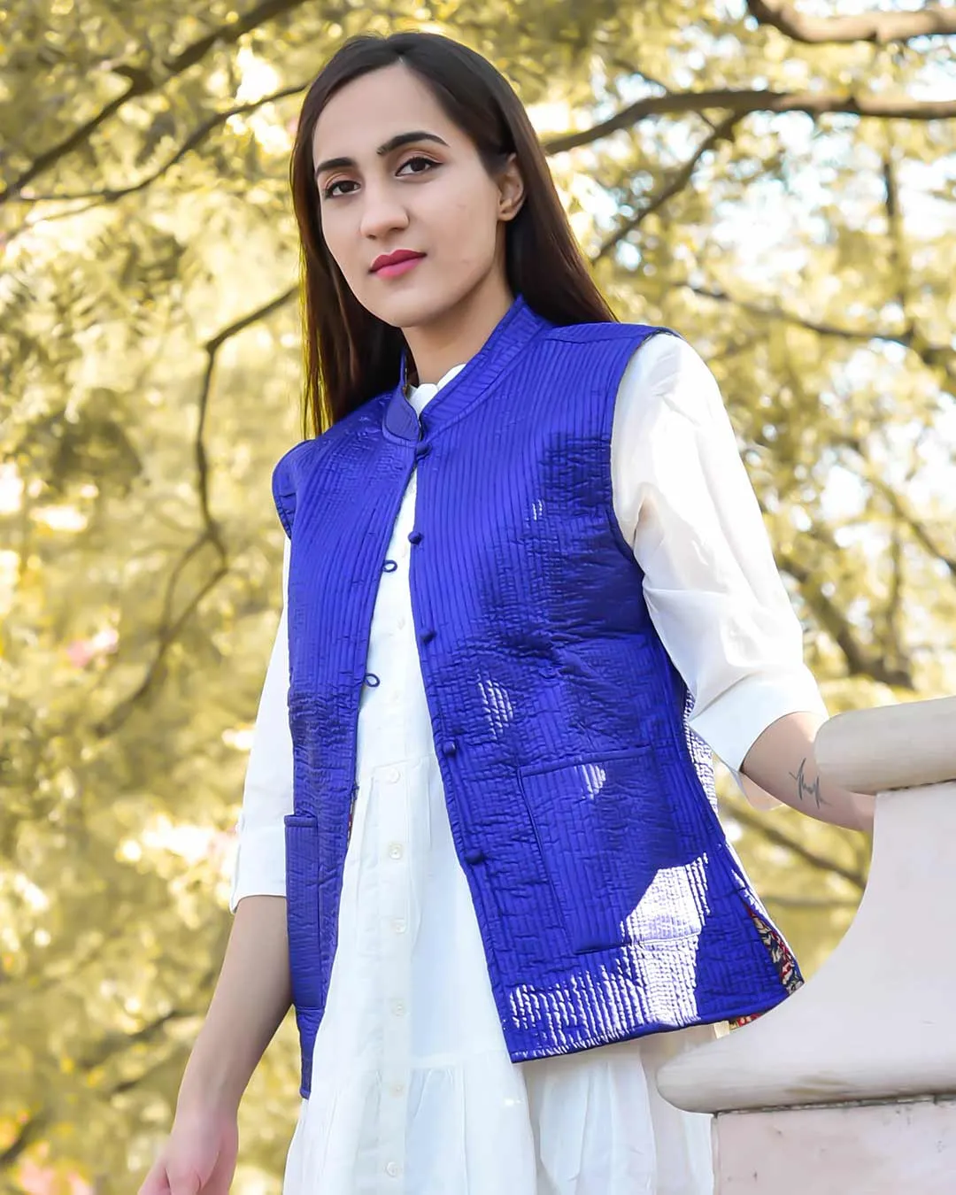 FLORAL BLUE SILK & COTTON QUILTED JACKET