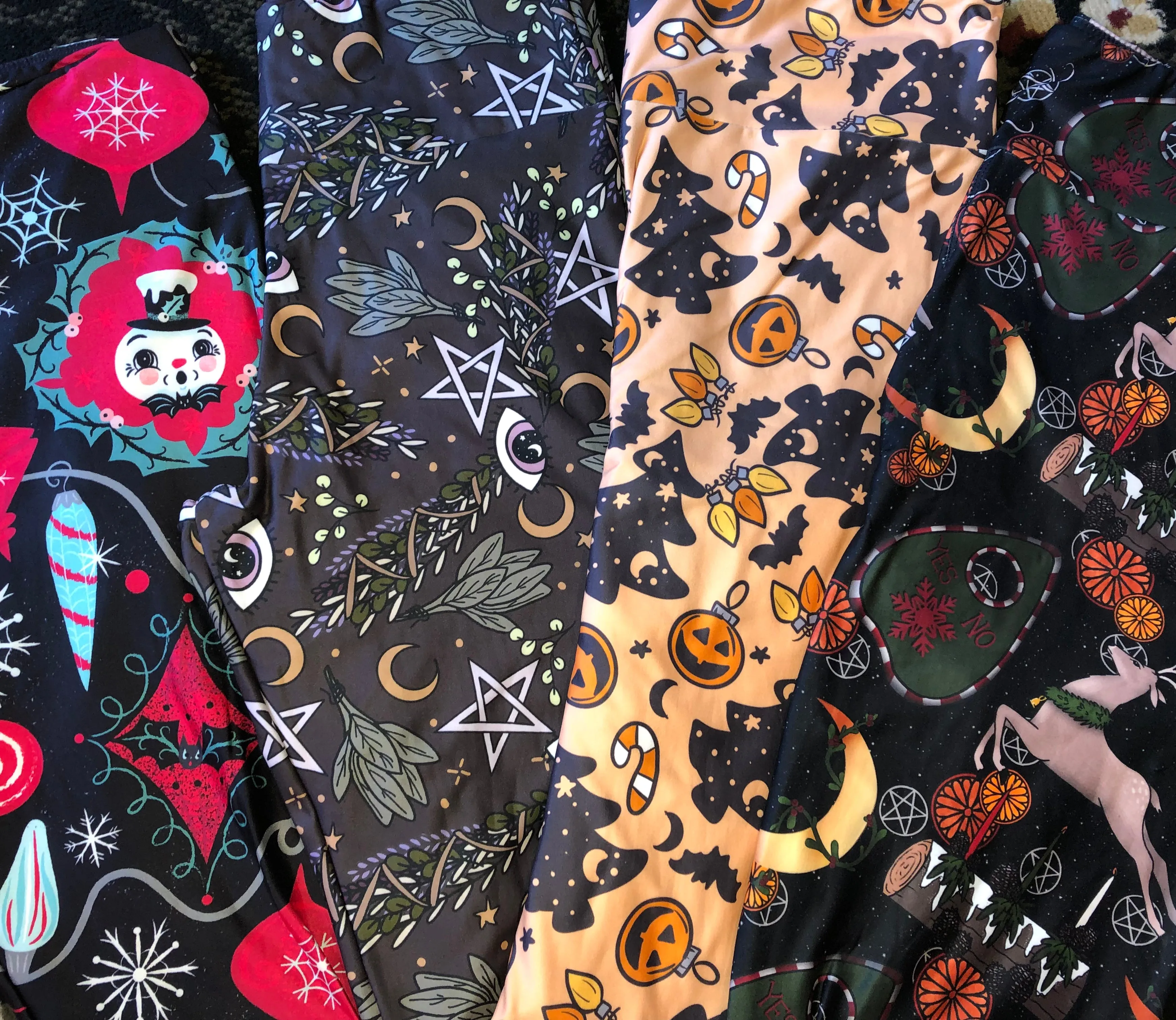 Holiday Leggings - Sage Witch