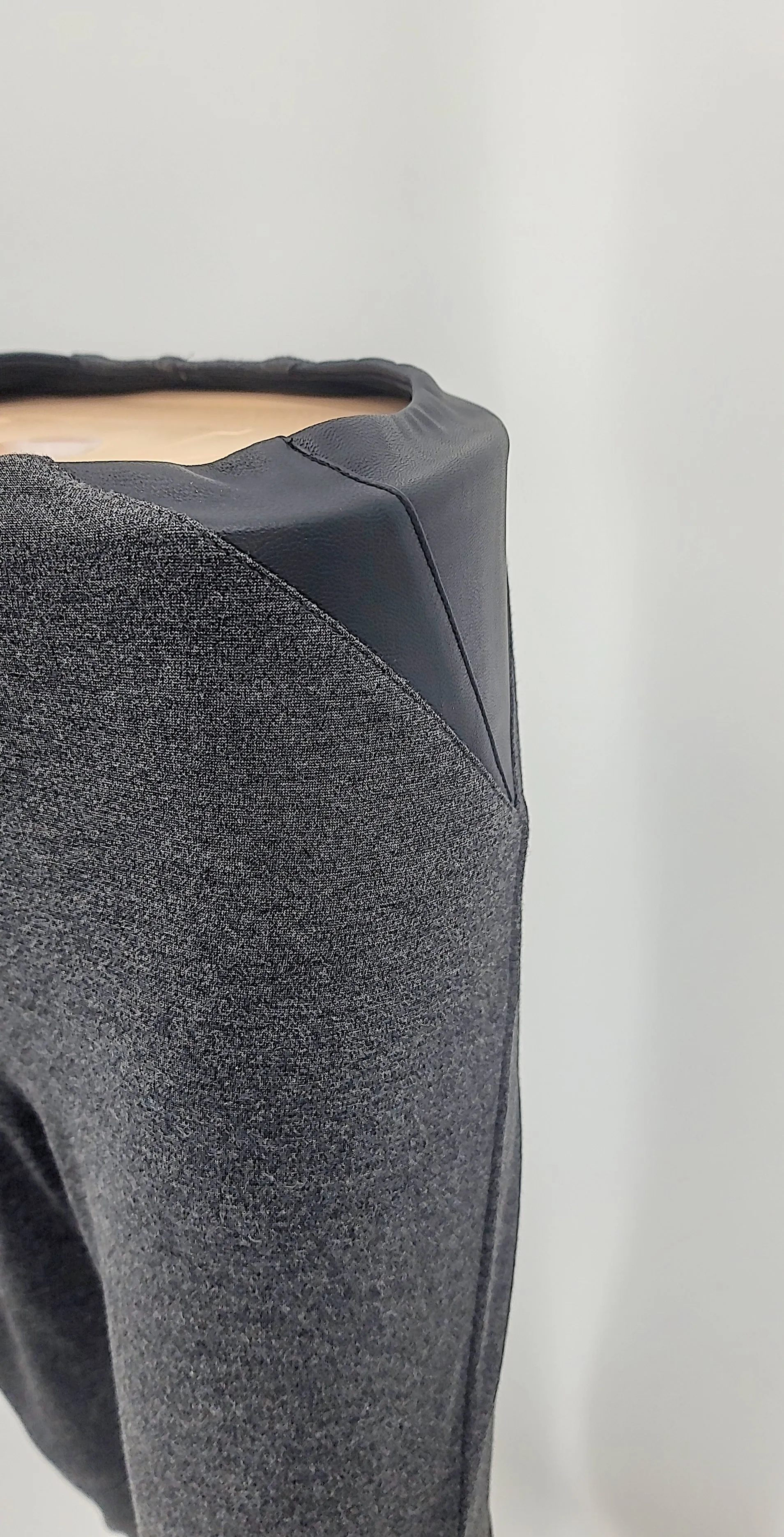 Lysse Leggings Kent Ponte Vegan Leather Legging Gray /Black Size Small
