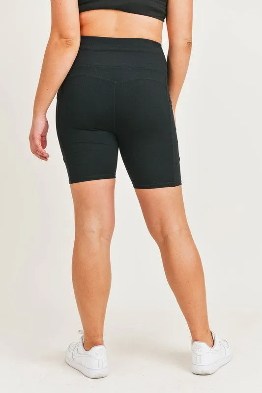*Online Exclusive* Tapered Band Essential Biker Shorts in Black